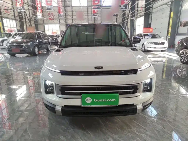 Geely ICON — Фото автомобиля 2