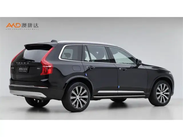 Volvo XC90 — Фото автомобиля 3