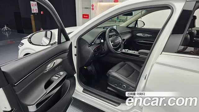 Genesis GV70 — Фото автомобиля 15