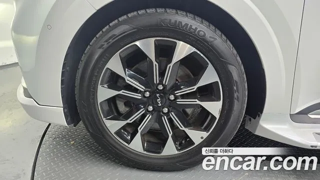 Kia Canival Carnival 4 поколение Бензин 9 мест Hi-Limousine — Фото автомобиля 5