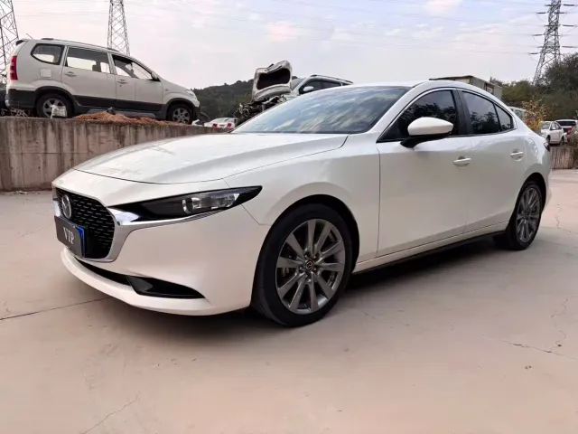 Фотография автомобиля — Mazda Axela