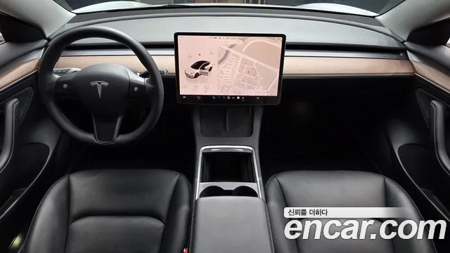 Tesla Model 3 — Фото автомобиля 7