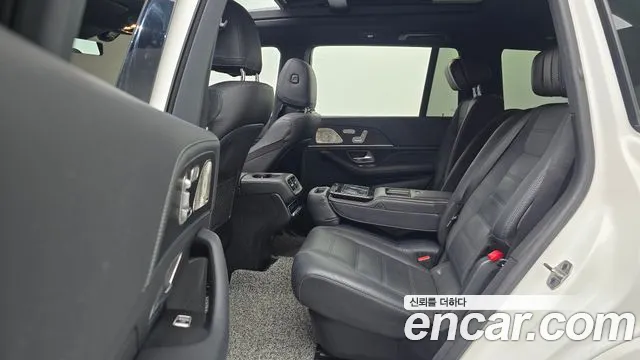 Mercedes-Benz GLS-Class — Фото автомобиля 12