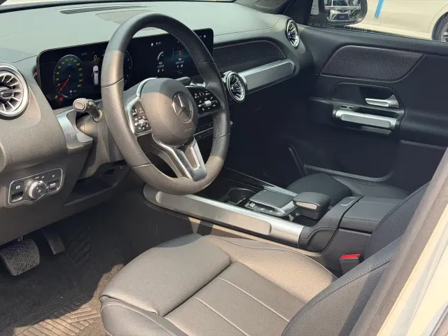 Mercedes-Benz GLB-Class — Фото автомобиля 10