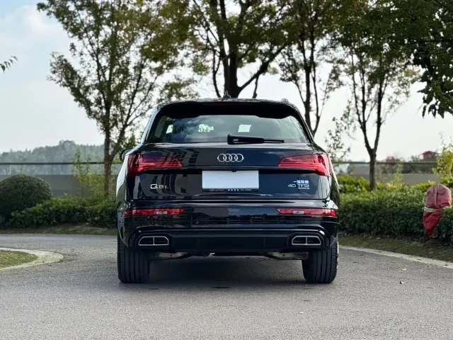Audi Q5L — Фото автомобиля 8