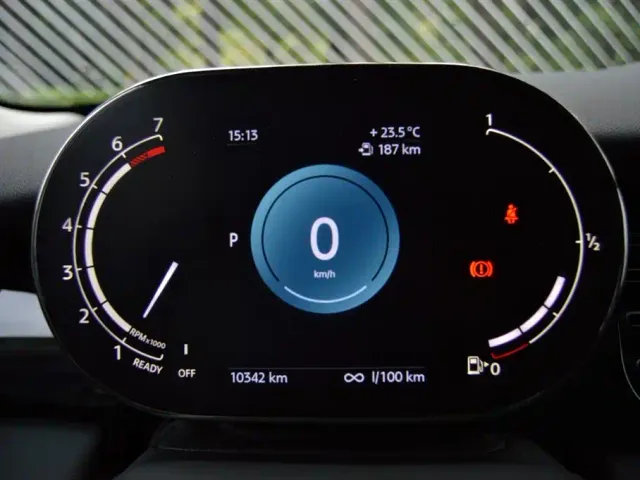 MINI Hatch — Фото автомобиля 10