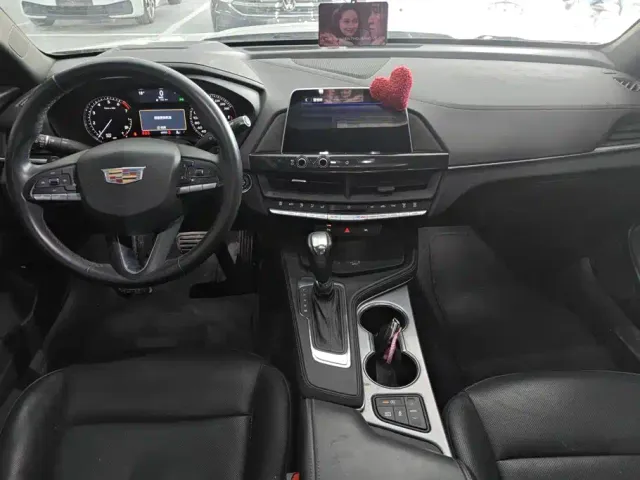 Cadillac CT4 — Фото автомобиля 12