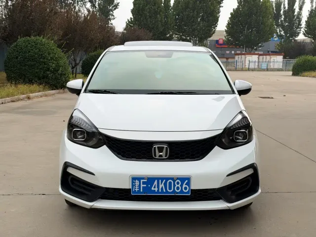Honda Fit — Фото автомобиля 2