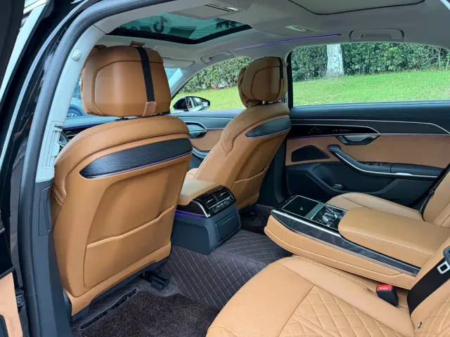 Audi A8 — Фото автомобиля 11