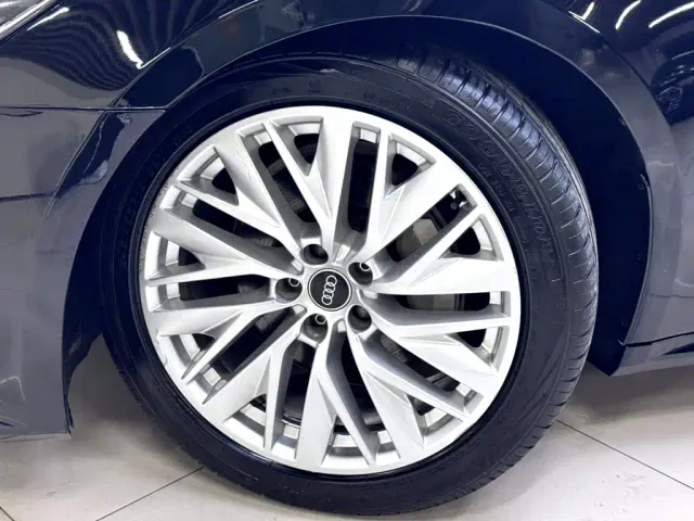 Audi A7L — Фото автомобиля 19