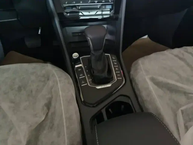 Volkswagen Tiguan L PHEV — Фото автомобиля 13