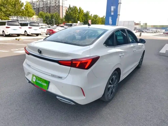Changan Eado — Фото автомобиля 6