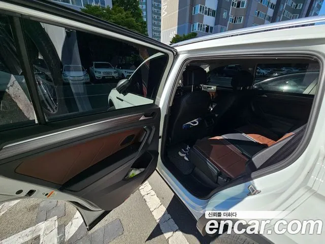 Volkswagen Tiguan — Фото автомобиля 9