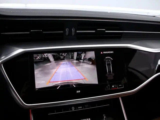 Audi A7L — Фото автомобиля 8