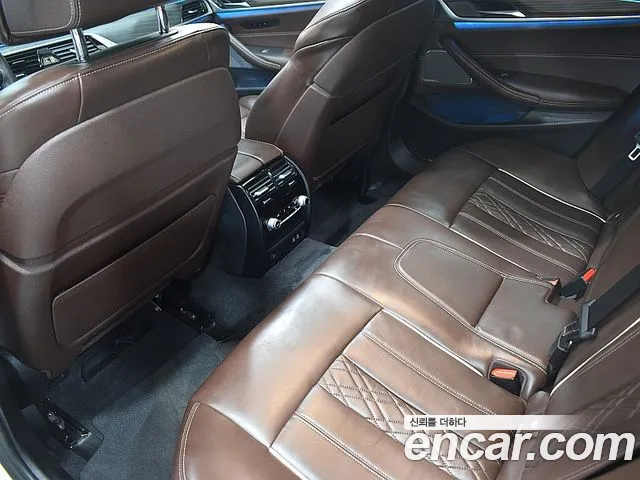 BMW 5-Series — Фото автомобиля 5
