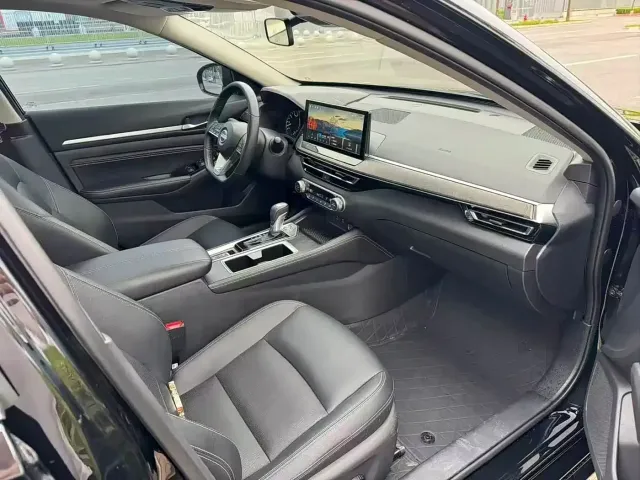 Nissan Teana — Фото автомобиля 6
