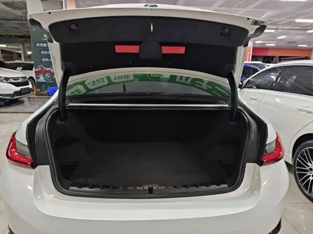 BMW i3 — Фото автомобиля 18