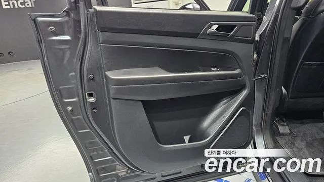 KG_Mobility_Ssangyong Rexton Новый Rexton Sport Khan Дизель 2.2 4WD — Фото автомобиля 25