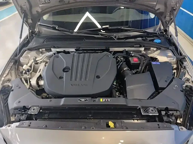 Volvo S60 — Фото автомобиля 19