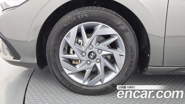 Hyundai AVANTE — Фото автомобиля 5