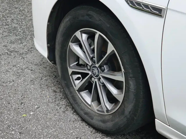 BYD Qin PLUS — Фото автомобиля 15