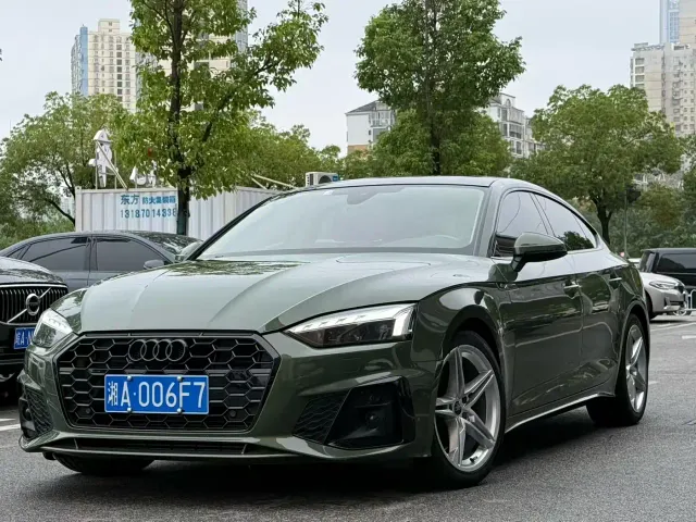 Фотография автомобиля — Audi A5
