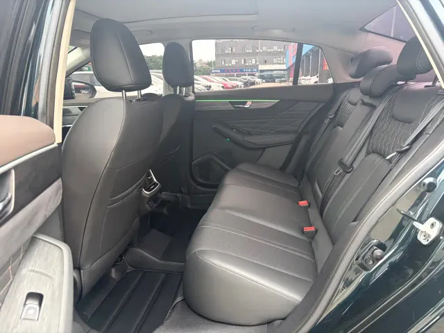 Dongfeng Yixuan MAX — Фото автомобиля 15