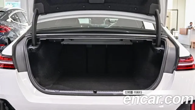 BMW i5 G60 — Фото автомобиля 7