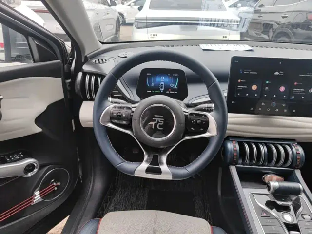 BYD Yuan PLUS — Фото автомобиля 10