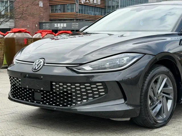 Volkswagen Lamando — Фото автомобиля 10