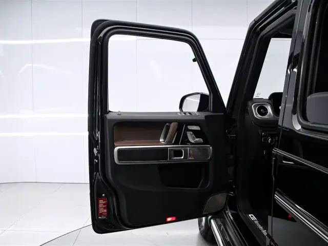 Mercedes-Benz G-Class — Фото автомобиля 11