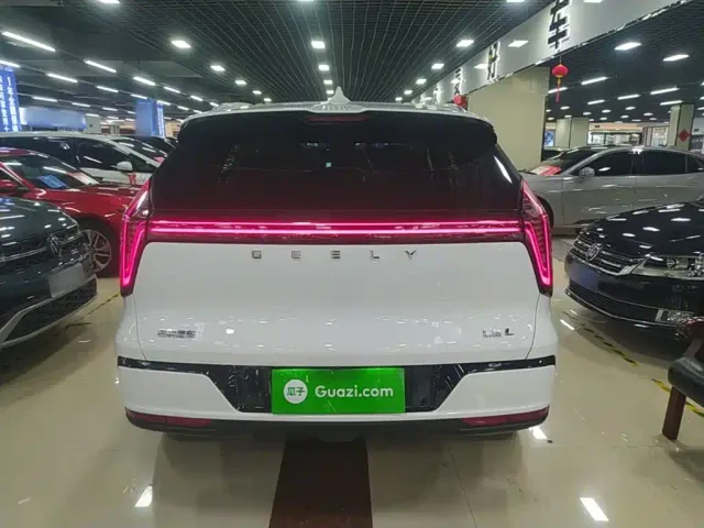 Geely Boyue L — Фото автомобиля 5