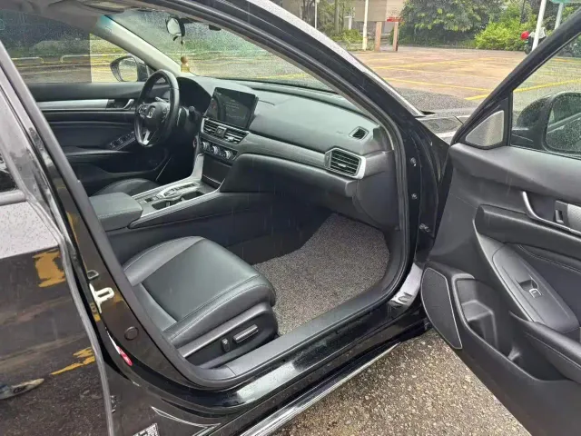 Honda Accord — Фото автомобиля 6