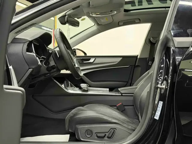 Audi A7L — Фото автомобиля 8
