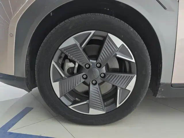 GAC Aion Y — Фото автомобиля 6