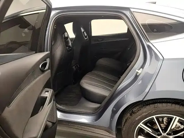 BYD Seal 06 — Фото автомобиля 13