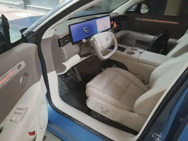IM Motors LS6 — Фото автомобиля 20