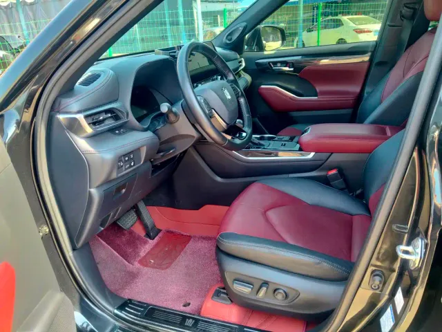 Toyota Crown Kluger — Фото автомобиля 4