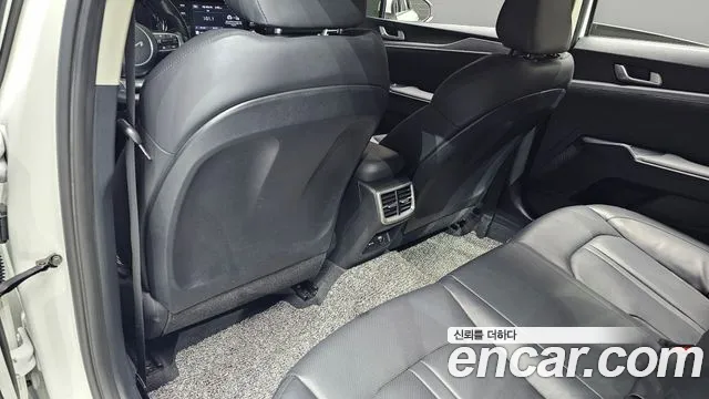 Kia K5 K5 3 поколение 2.0 LPI(Для проката) — Фото автомобиля 26