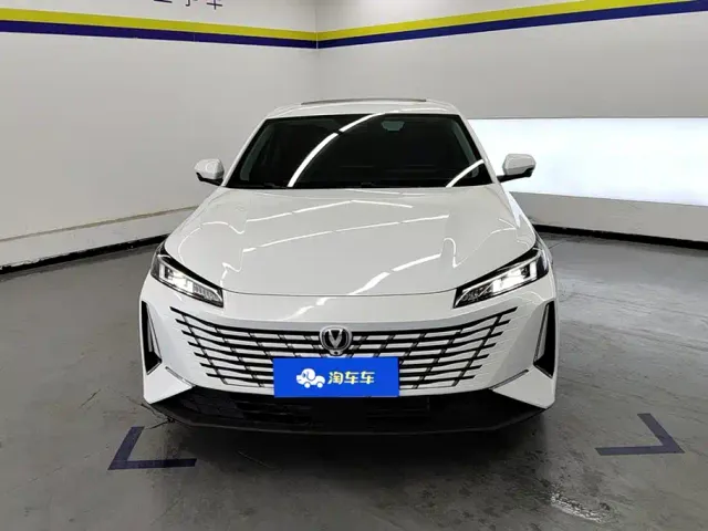 Changan Eado — Фото автомобиля 2