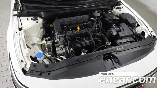 Hyundai Avante CN7 — Фото автомобиля 9