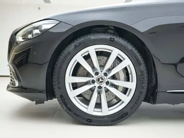 Mercedes-Benz S-Class — Фото автомобиля 12