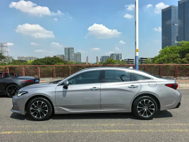 Toyota Avalon — Фото автомобиля 24