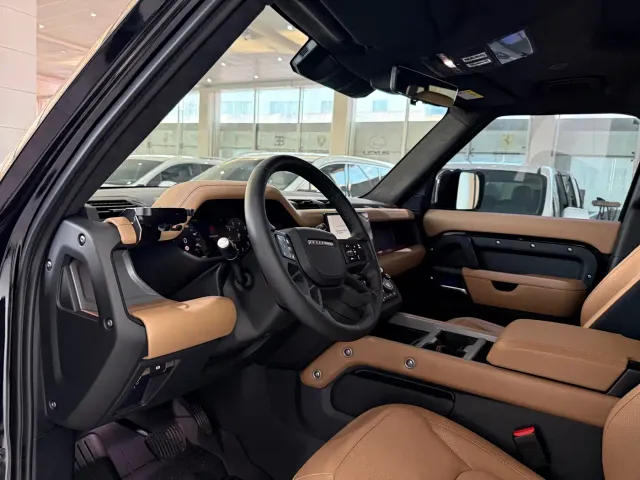 Land Rover Defender — Фото автомобиля 6