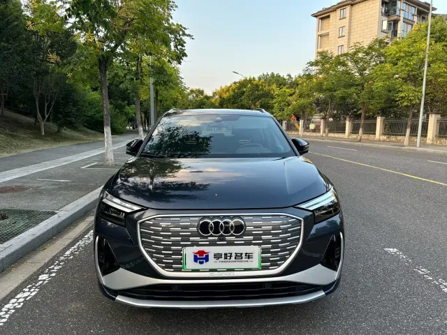 Audi Q4 e-tron — Фото автомобиля 2