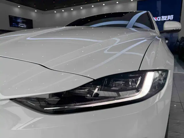 Jaguar XEL — Фото автомобиля 15