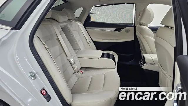 Hyundai Grandeur Grandeur (New) — Фото автомобиля 12