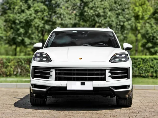 Porsche Cayenne — Фото автомобиля 2