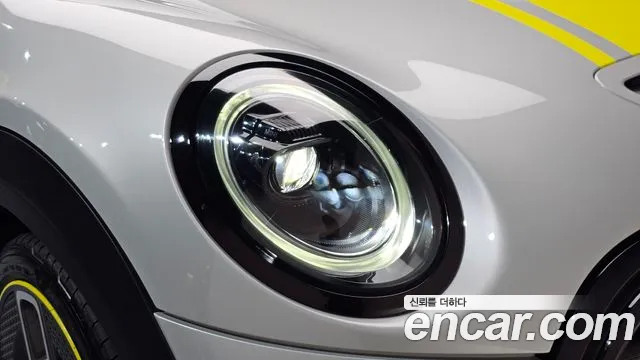 MINI Cooper Cooper Electric — Фото автомобиля 21
