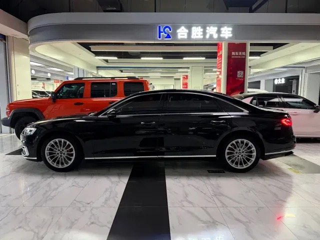 Audi A8 — Фото автомобиля 5